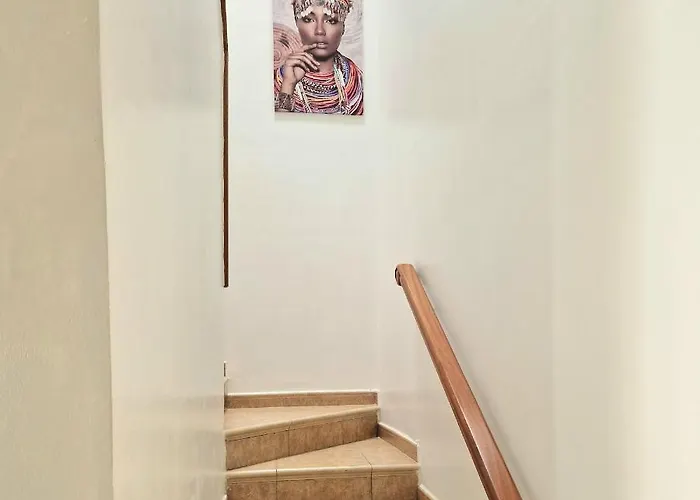 Spacious Chalet Next To The Sea - Airport