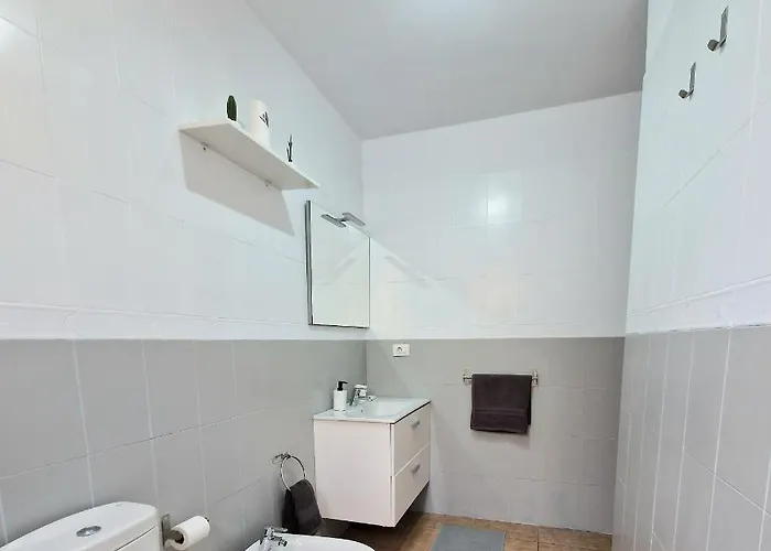 Spacious Chalet Next To The Sea - Airport Дом отдыха Сан-Исидро